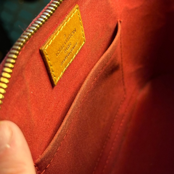 Louis Vuitton Alma bb vernis red double handle with lock & 2 keys - Picture 13 of 16